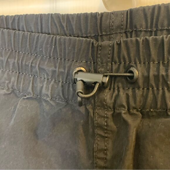 Aritzia TNA Deploy Parachute Pants High Rise in Black Size Large - Picture 6 of 11